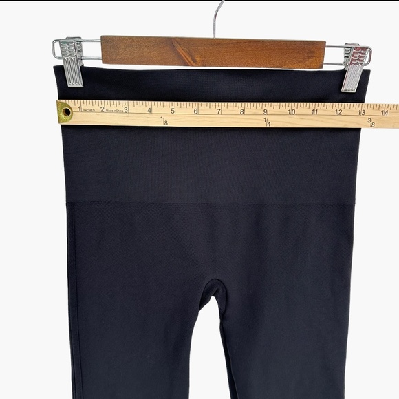 Spanx Look At Me Now Seamless Leggings in Black - Picture 4 of 6